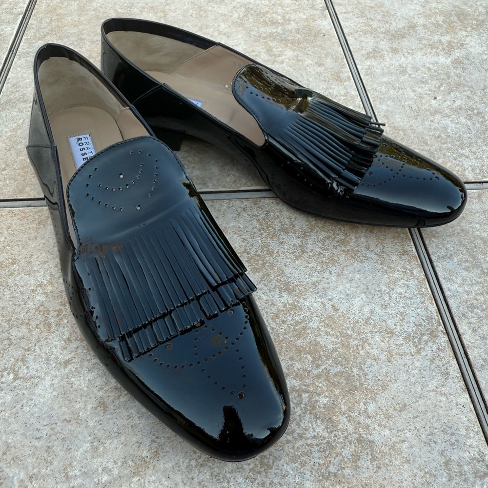 Fratelli Rossetti black patent leather loafers with a kiltie fringe detail - Picture 9 of 15